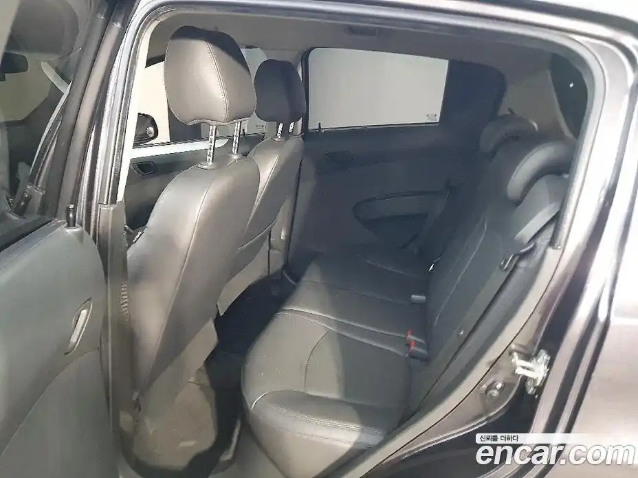 Chevrolet Spark 2015 1.0 Вариатор в Москве № 105388, фото 9