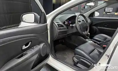 Renault SM3 2014 1.6 Автомат в Москве № 106034, миниатюра 11