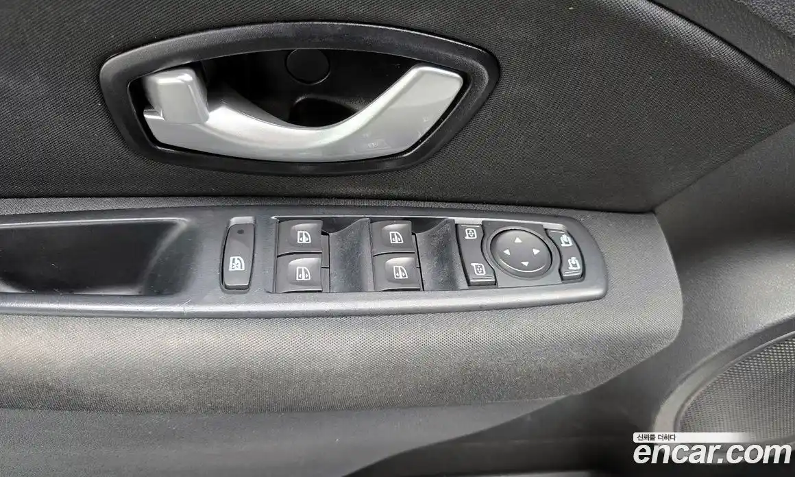 Renault SM3 2014 1.6 Автомат в Москве № 106034, фото 18