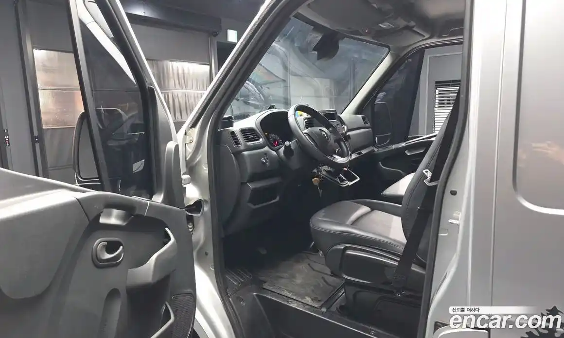 Renault Master 2020 2.3 Механическая в Москве № 106450, фото 10