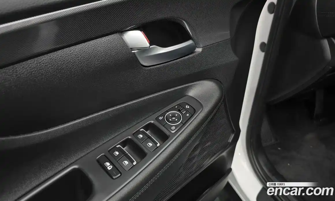 Hyundai Santa Fe 2023 2.2 Автомат в Москве № 109632, фото 15