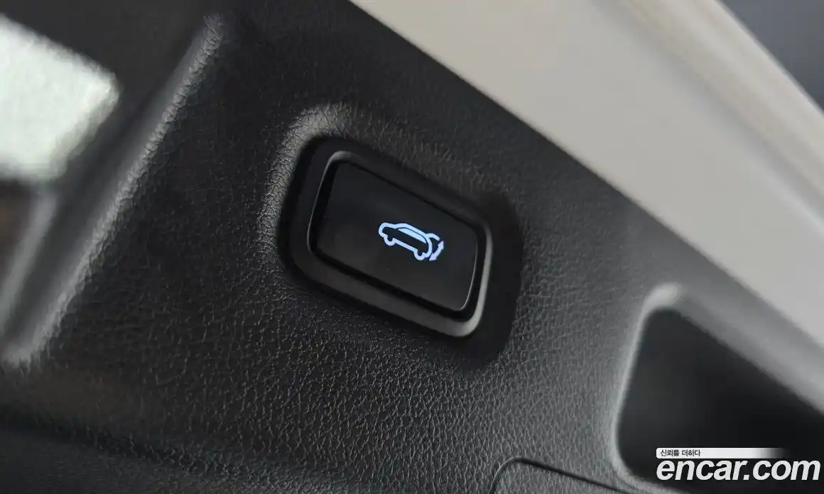 Hyundai Santa Fe 2023 2.2 Автомат в Москве № 109632, фото 17