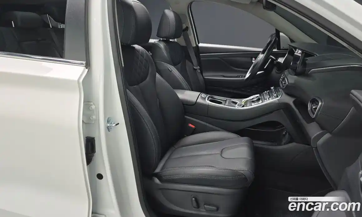 Hyundai Santa Fe 2023 2.2 Автомат в Москве № 109632, фото 7