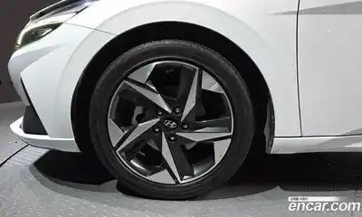 Hyundai Avante 2021 1.6 Автомат в Москве № 113055, миниатюра 11