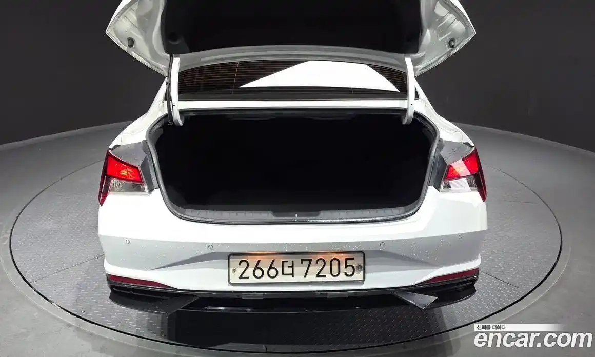 Hyundai Avante 2021 1.6 Автомат в Москве № 113055, фото 14