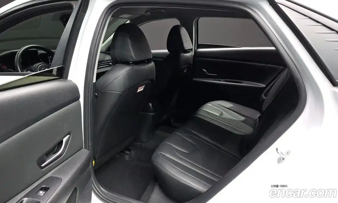 Hyundai Avante 2021 1.6 Автомат в Москве № 113055, фото 6