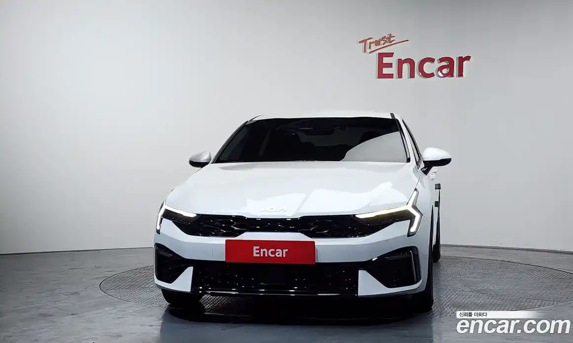 Kia K5 2024 2.0 Автомат в Москве № 120550, фото 1