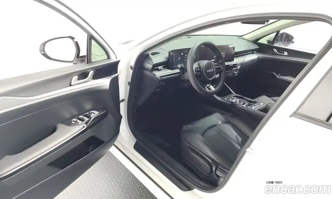 Kia K5 2024 2.0 Автомат в Москве № 120550, фото 14