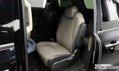 Kia Canival 2025 3.5 Автомат в Москве № 120898, миниатюра 11