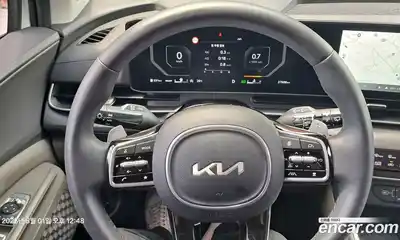 Kia Canival 2024 2.2 Автомат в Москве № 120970, миниатюра 9