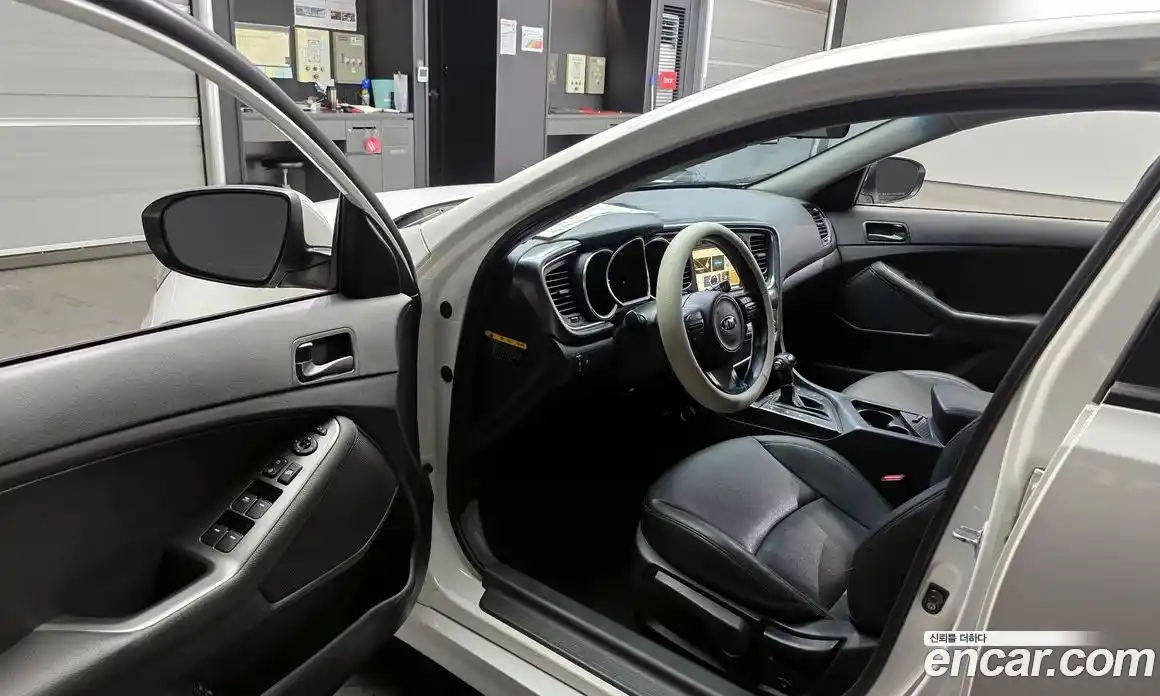 Kia K5 2014 2.0 Автомат в Москве № 121111, фото 10