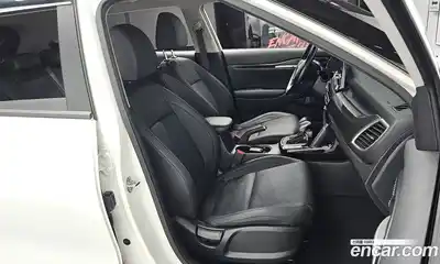 Kia Seltos 2023 1.6 Автомат в Москве № 121467, миниатюра 2