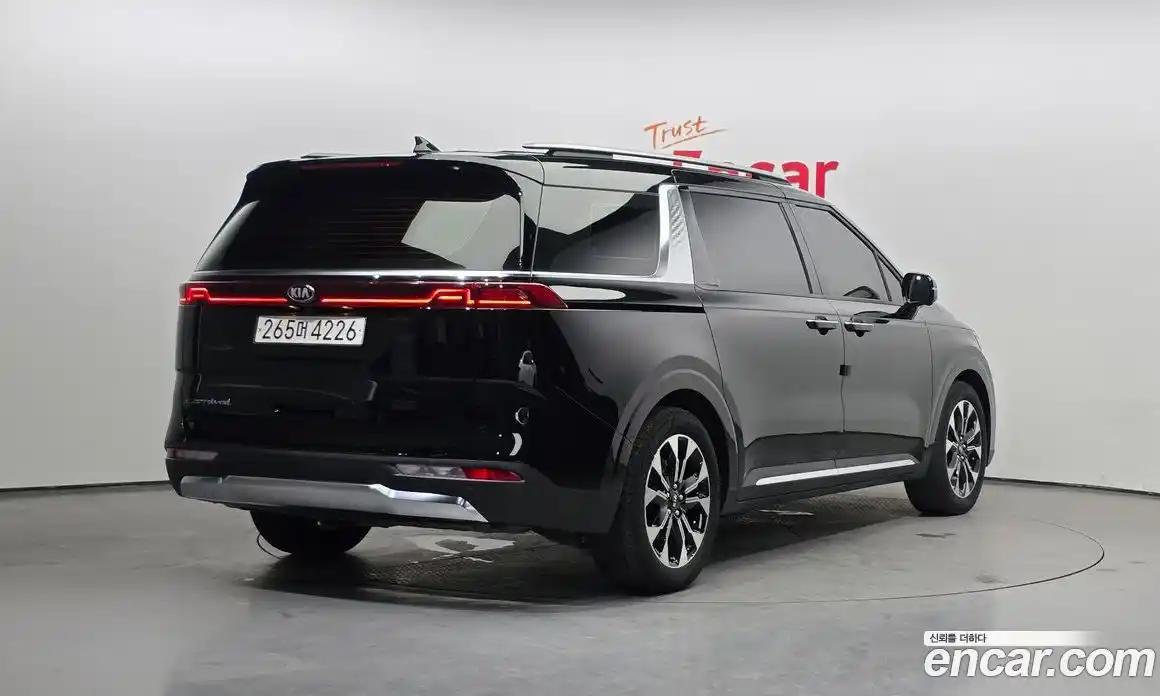 Kia Canival 2021 3.5 Автомат в Москве № 121702, фото 15