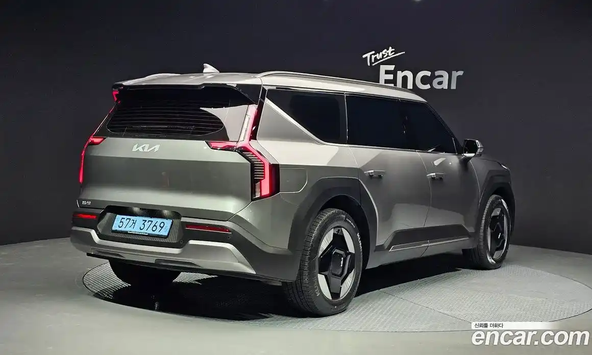 Kia EV9 2024 0.2 Автомат в Москве № 121970, фото 15