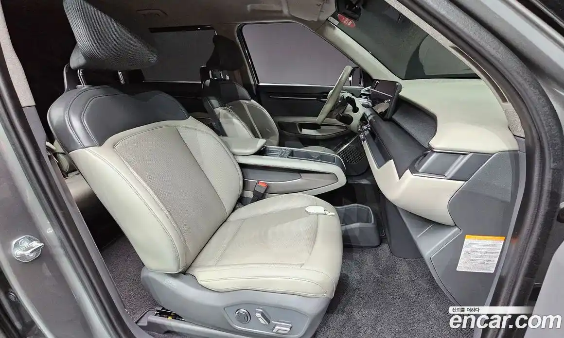 Kia EV9 2024 0.2 Автомат в Москве № 121970, фото 18