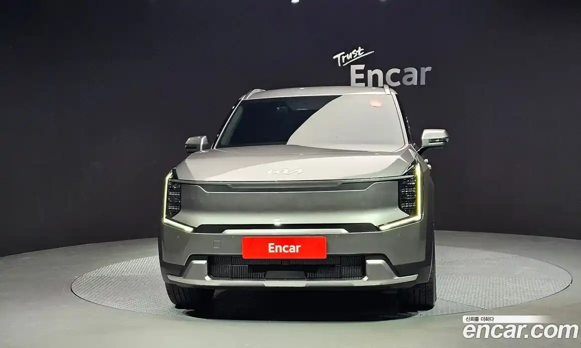 Kia EV9 2024 0.2 Автомат в Москве № 121970, фото 4