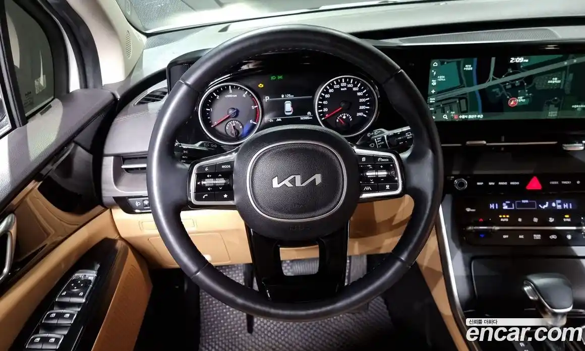 Kia Canival 2023 2.2 Автомат в Москве № 124320, фото 18