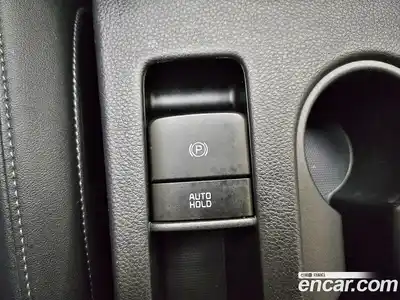 Kia Seltos 2024 1.6 Автомат в Москве № 132039, миниатюра 9