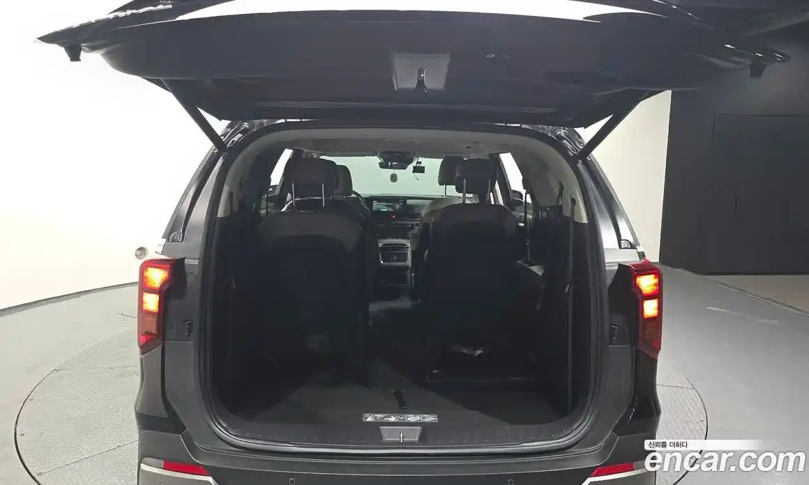 Kia Canival 2024 3.5 Автомат в Москве № 132509, фото 3