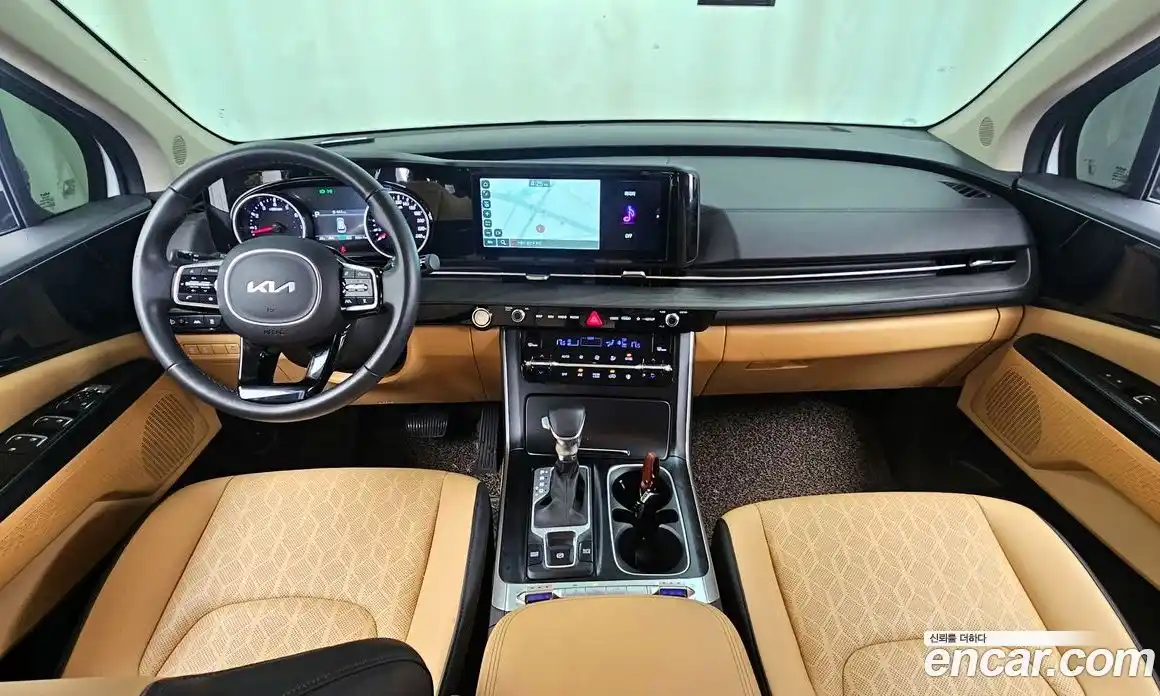 Kia Canival 2023 3.5 Автомат в Москве № 132607, фото 13