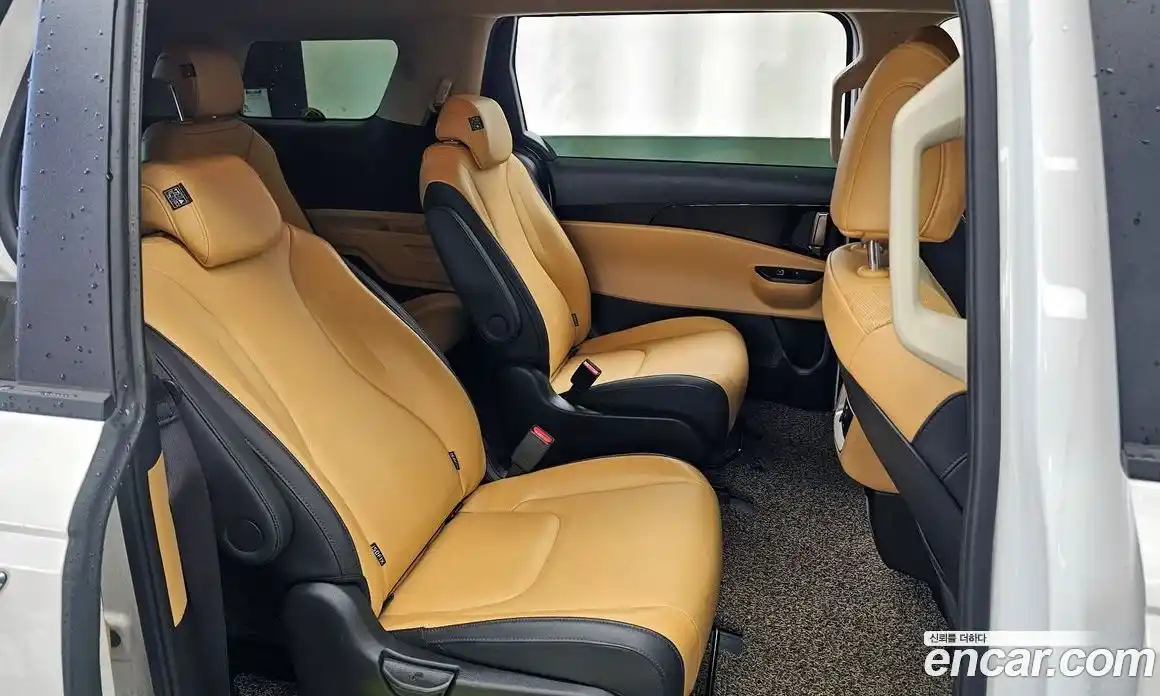 Kia Canival 2023 3.5 Автомат в Москве № 132607, фото 18