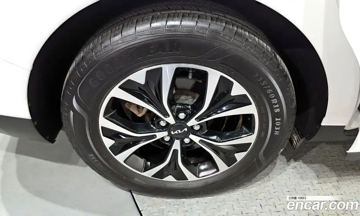 Kia Canival 2022 2.2 Автомат в Москве № 133032, фото 5