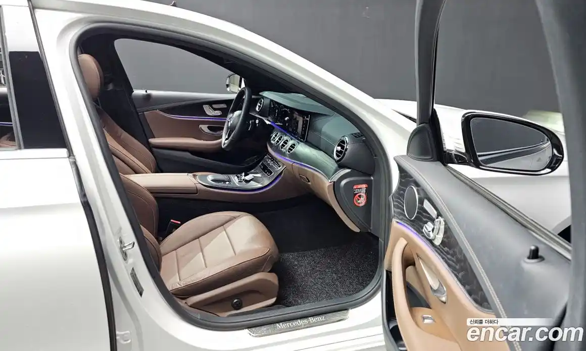 Mercedes-Benz E-Class 2023 2.0 Автомат в Москве № 138740, фото 11