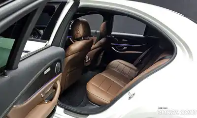 Mercedes-Benz E-Class 2023 2.0 Автомат в Москве № 138740, миниатюра 12