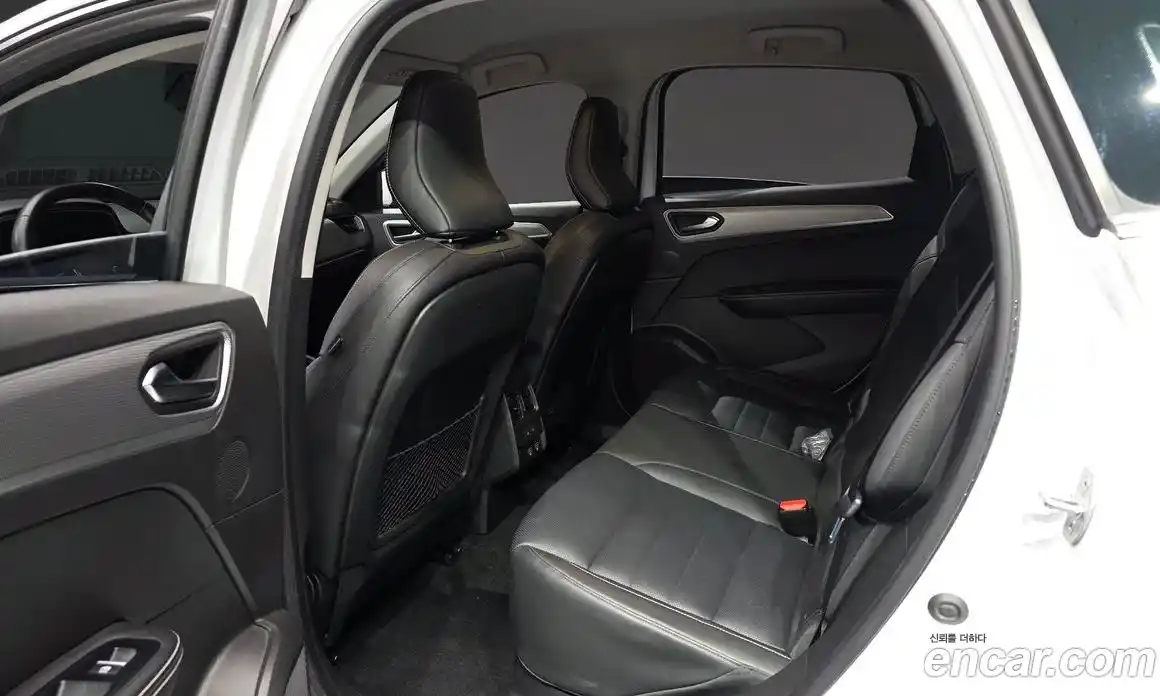 Renault XM3 2023 1.3 Автомат в Москве № 140866, фото 12