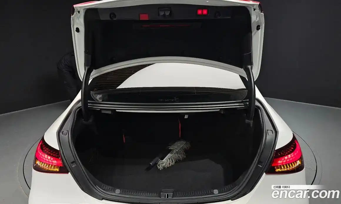 Mercedes-Benz E-Class 2022 2.0 Автомат в Москве № 141578, фото 20