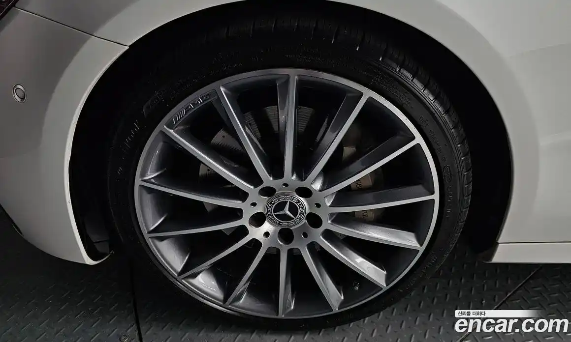 Mercedes-Benz E-Class 2022 2.0 Автомат в Москве № 141578, фото 5