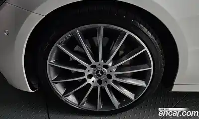 Mercedes-Benz E-Class 2022 2.0 Автомат в Москве № 141578, миниатюра 5