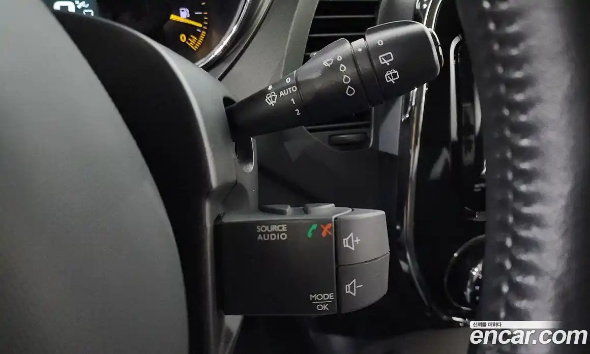 Renault QM3 2014 1.5 Автомат в Москве № 146925, фото 17