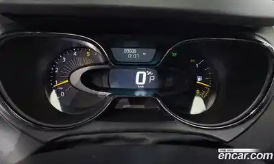 Renault QM3 2014 1.5 Автомат в Москве № 146925, миниатюра 2