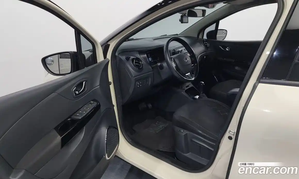 Renault QM3 2014 1.5 Автомат в Москве № 146925, фото 9