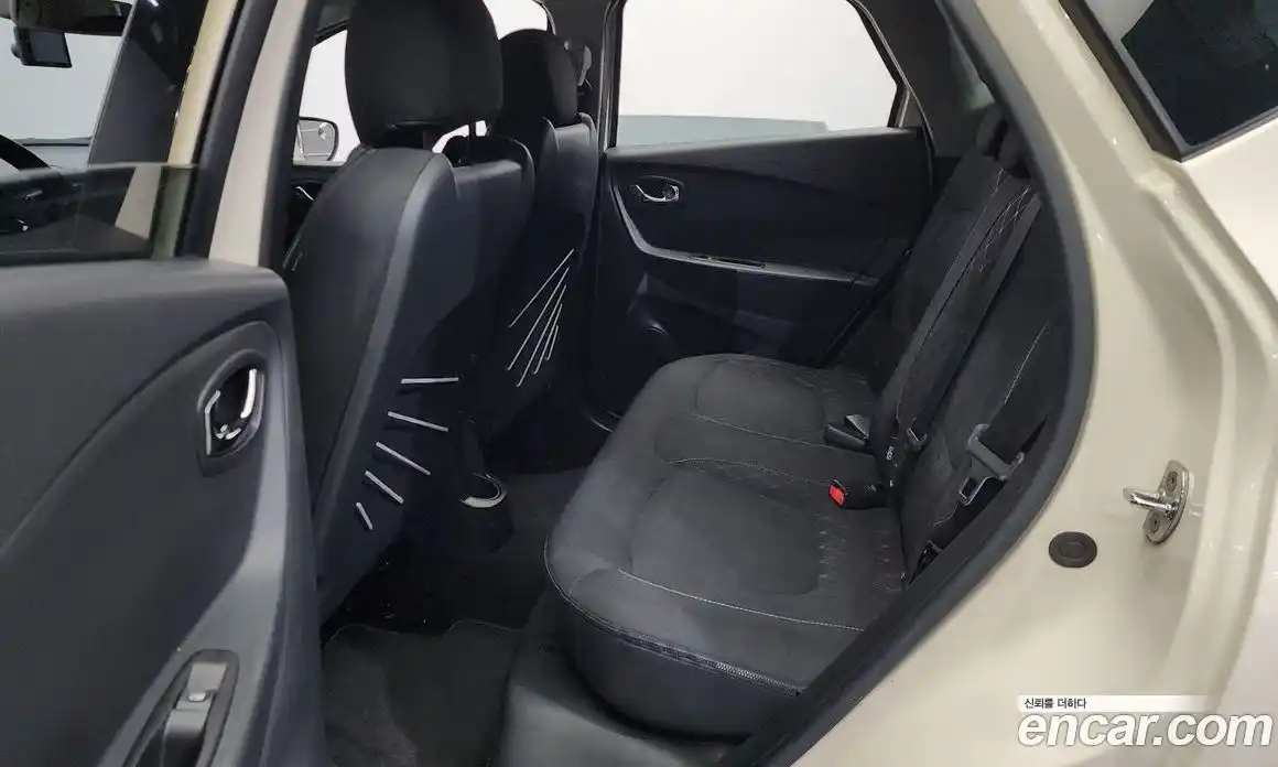 Renault QM3 2014 1.5 Автомат в Москве № 146925, фото 10