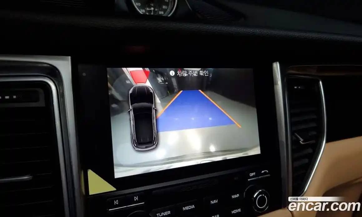 Porsche Macan 2018 2.0 Автомат в Москве № 148609, фото 1