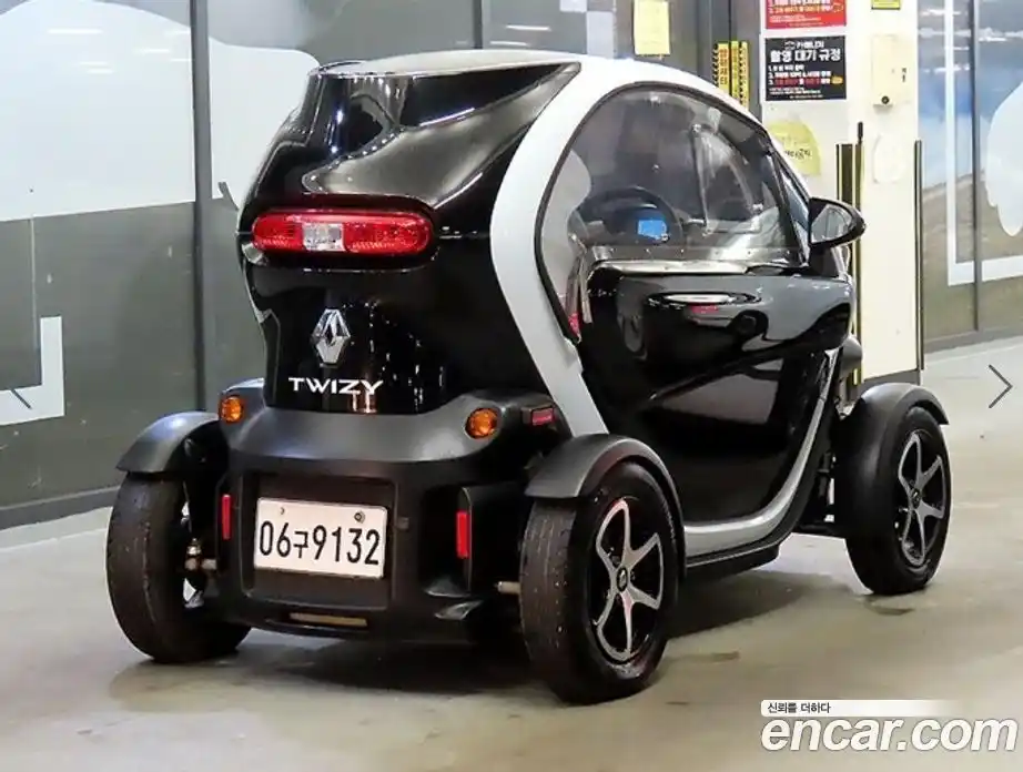 Renault Twizy 2018 0.1 Вариатор в Москве № 151978, фото 4