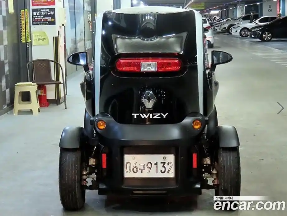 Renault Twizy 2018 0.1 Вариатор в Москве № 151978, фото 5