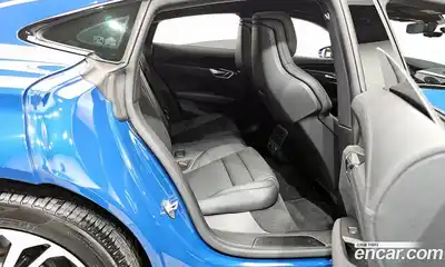 Audi e-tron GT 2022 0.1 Автомат в Москве № 153453, миниатюра 12