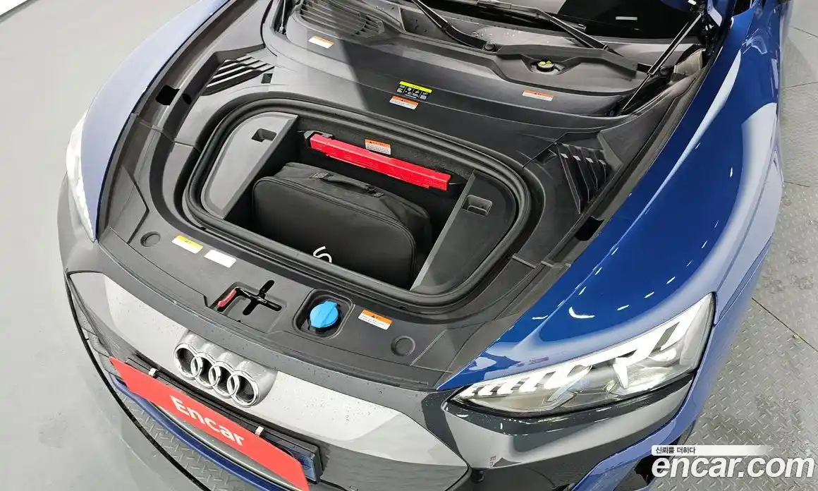 Audi e-tron GT 2022 0.1 Автомат в Москве № 153453, фото 19