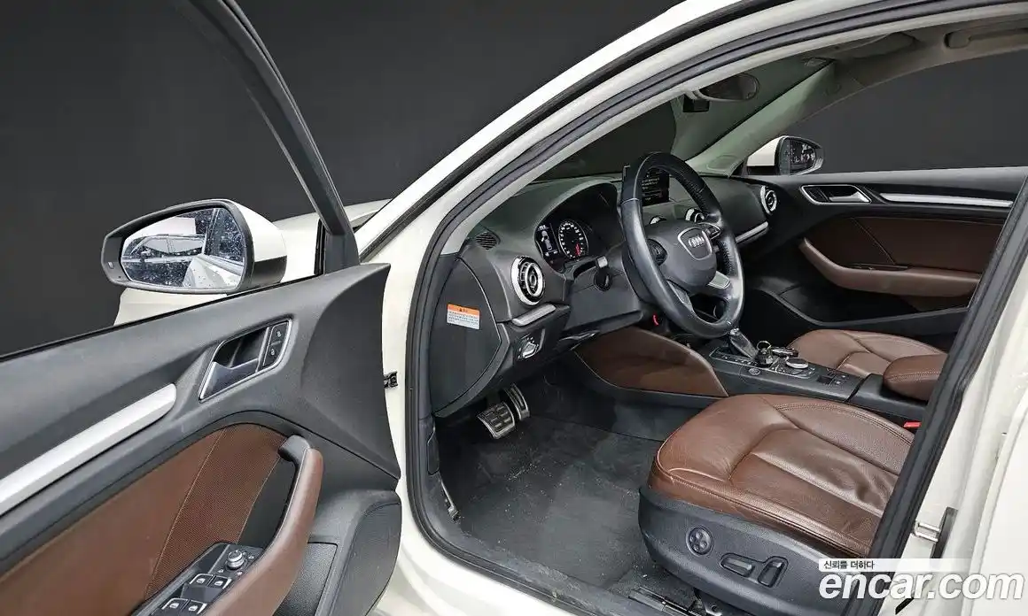 Audi A3 2015 1.6 Автомат в Москве № 159127, фото 11