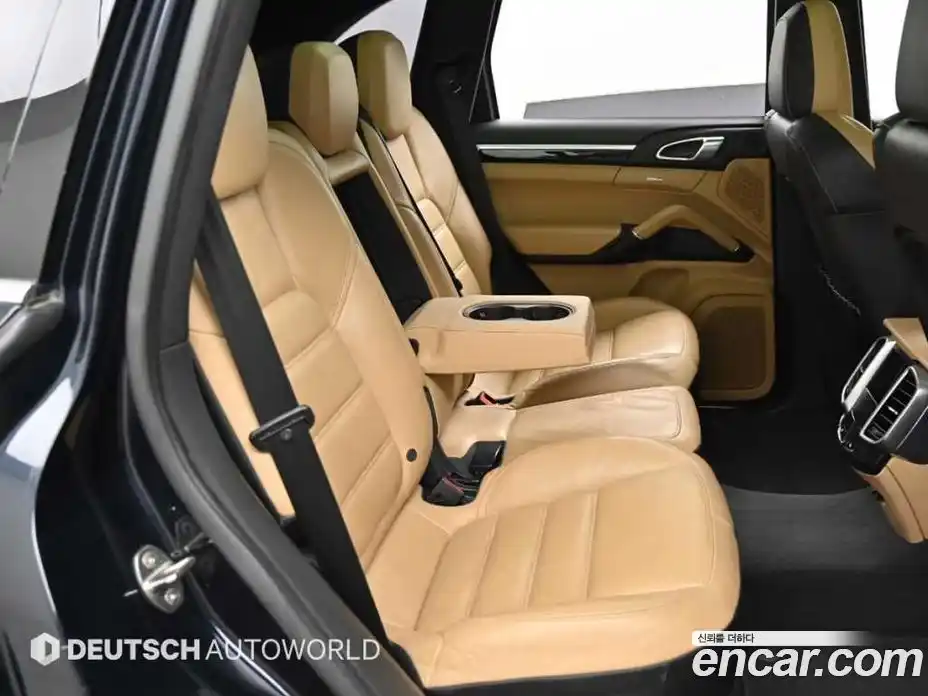 Porsche Cayenne 2015 3.0 Автомат в Москве № 159417, фото 12