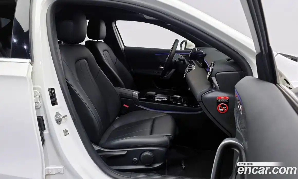 Mercedes-Benz A-Class 2020 2.0 Автомат в Москве № 160268, фото 11