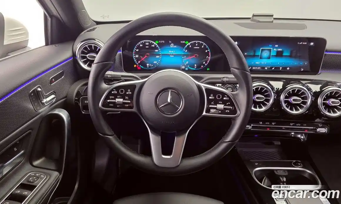 Mercedes-Benz A-Class 2020 2.0 Автомат в Москве № 160268, фото 13