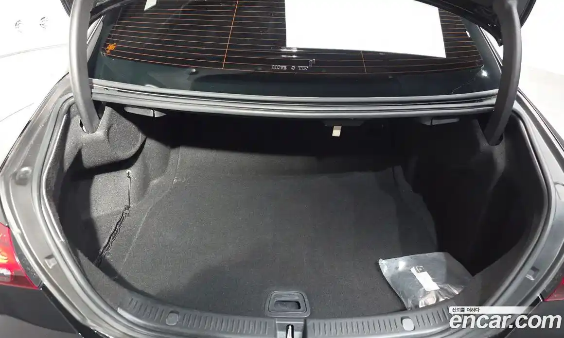 Mercedes-Benz E-Class 2021 2.0 Автомат в Москве № 160508, фото 10