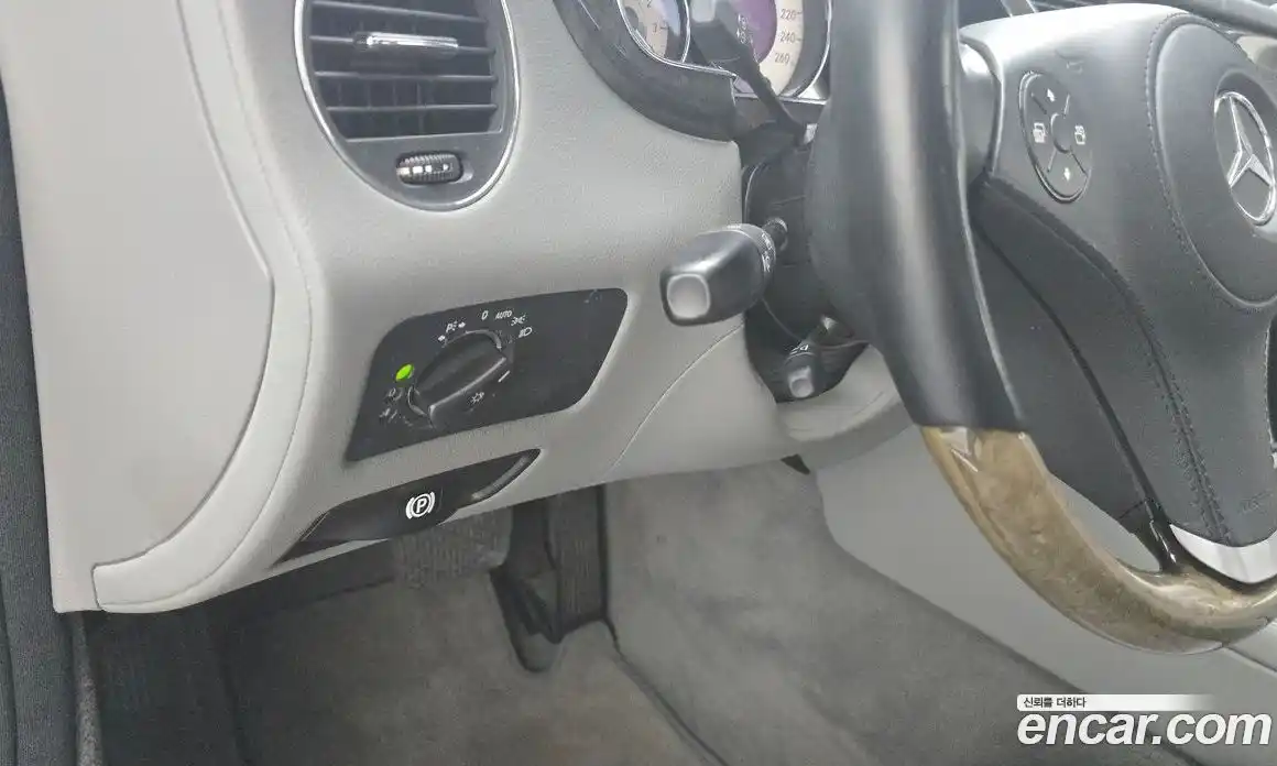 Mercedes-Benz CLS-Class 2010 3.5 Автомат в Москве № 160636, фото 20