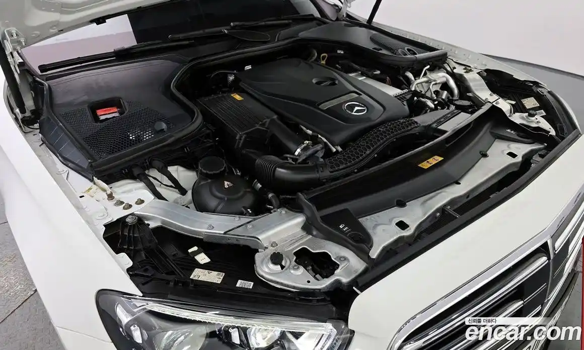 Mercedes-Benz E-Class 2021 2.0 Автомат в Москве № 160832, фото 12