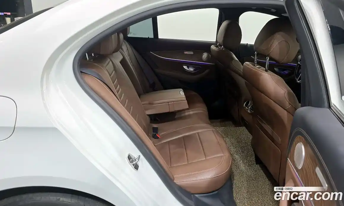 Mercedes-Benz E-Class 2021 2.0 Автомат в Москве № 160832, фото 8