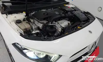 Mercedes-Benz A-Class 2019 2.0 Автомат в Москве № 161053, миниатюра 9